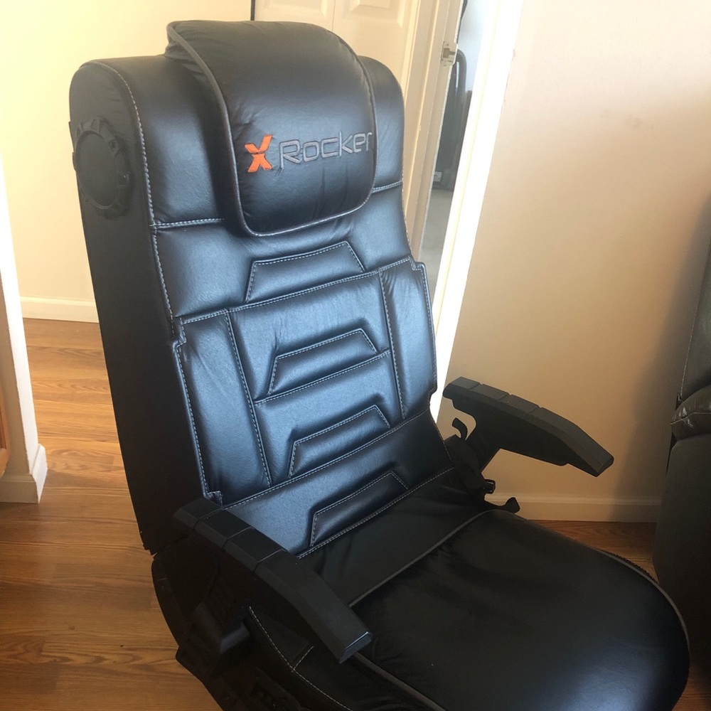 Gaming chair